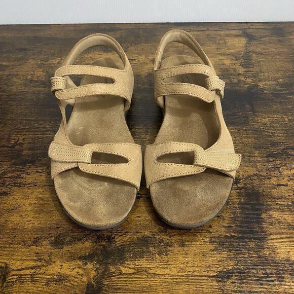 Trotters Katarina Sandals Womens Sz 7.5M Tan Leather Strappy Slingback Hook Loop - Picture 1 of 11